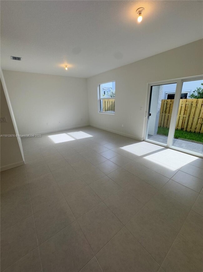 Photo - 144 SW 184th Way