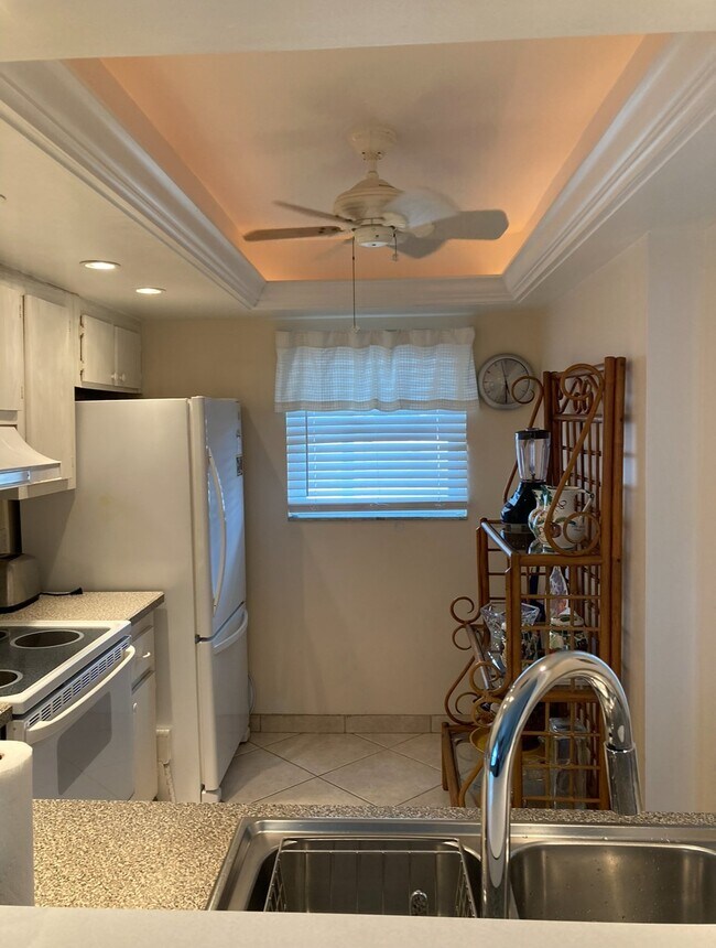 Amazing location in the Moorings!!!