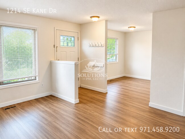 Photo - 1214 SE Kane Dr