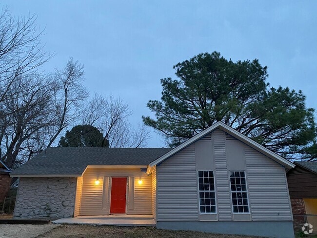 Building Photo - 5096 Breckenwood Dr Rental
