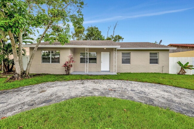 Photo - 607 SW 76th Terrace House