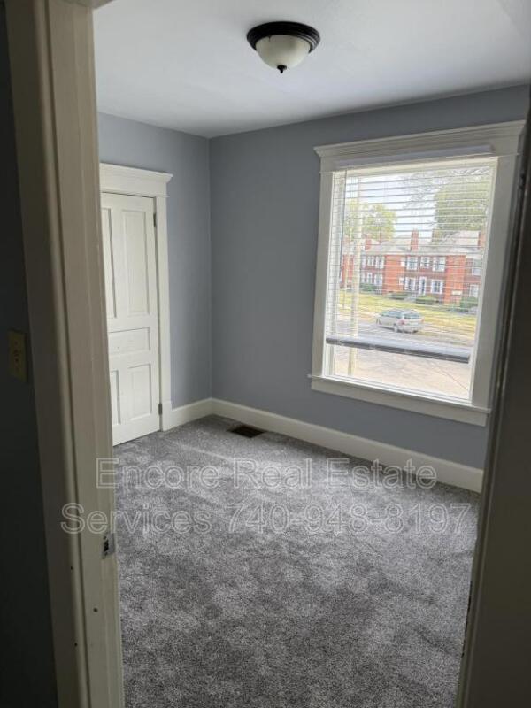 Photo - 296 Union St