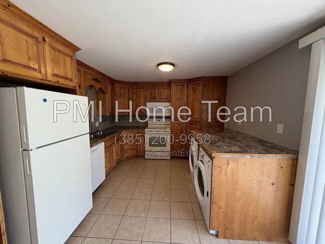 Photo - 273 Laker Wy