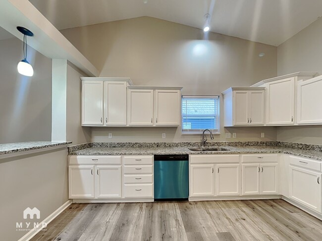 1752 James Run Way
