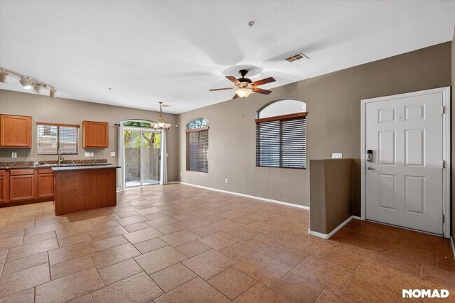 Photo - 2725 E Mine Creek Rd