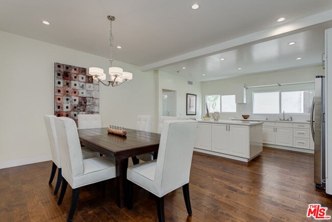 Photo - 831 S Curson Ave