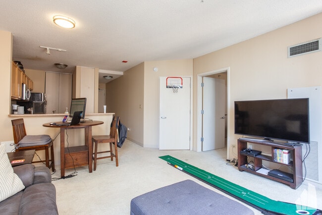 Photo - 222 N Columbus Dr Unidad 1906