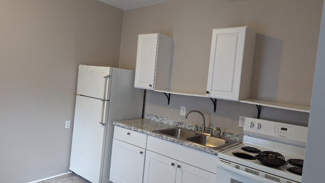 Photo - 1221 Gratiot Ave