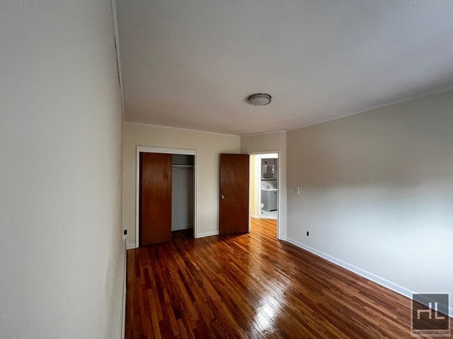 Photo - AMUNDSON AVENUE Unidad 2