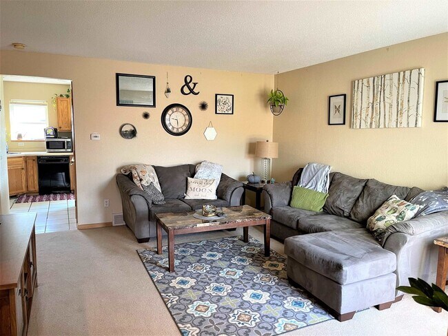 Photo - 1933 Northwestern Ave Unit 1933 Northwestern Ave