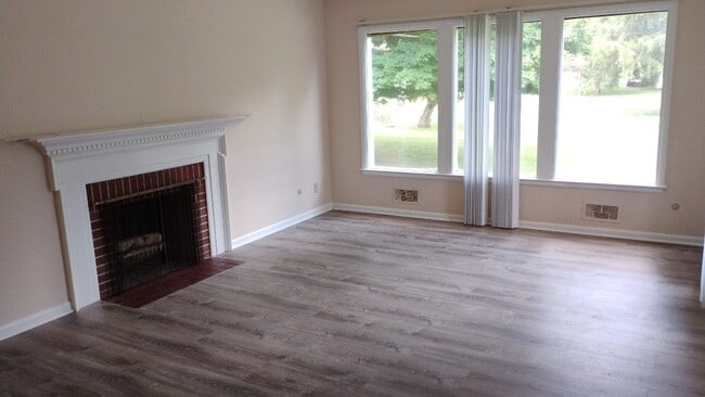 Photo - 3126 McCain Rd
