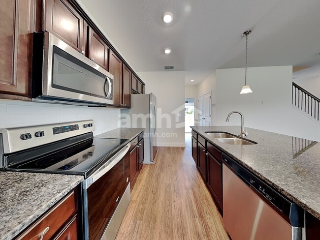 Photo - 919 Walden Pond Dr