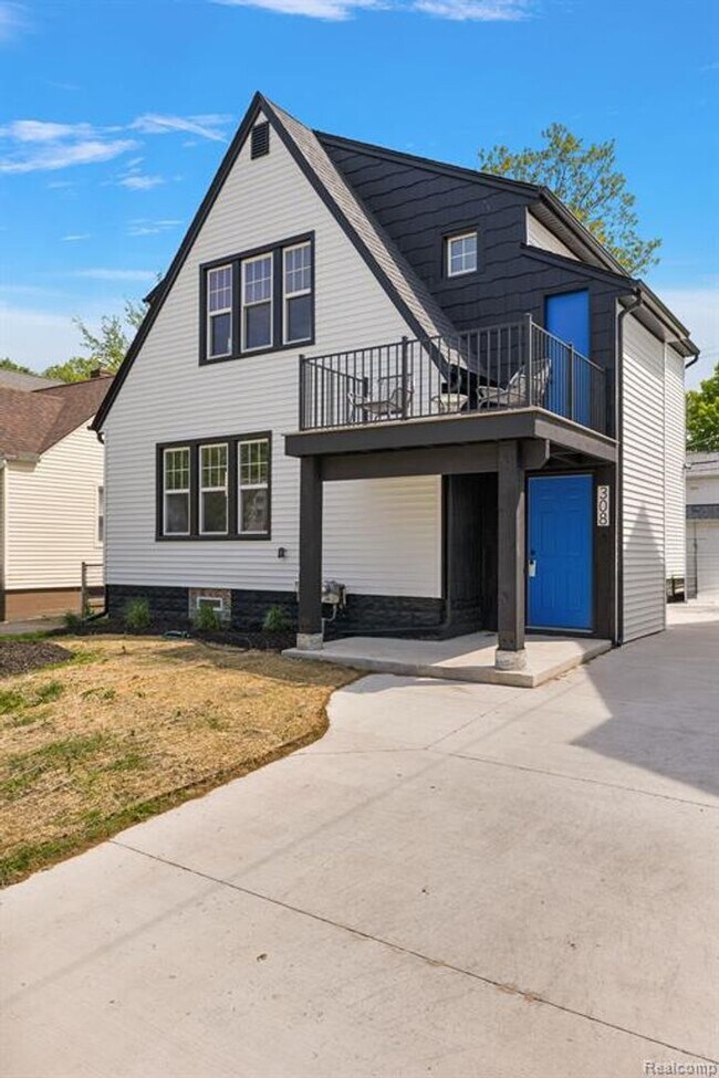 Photo - 308-310 East Harry Ave Unit 2