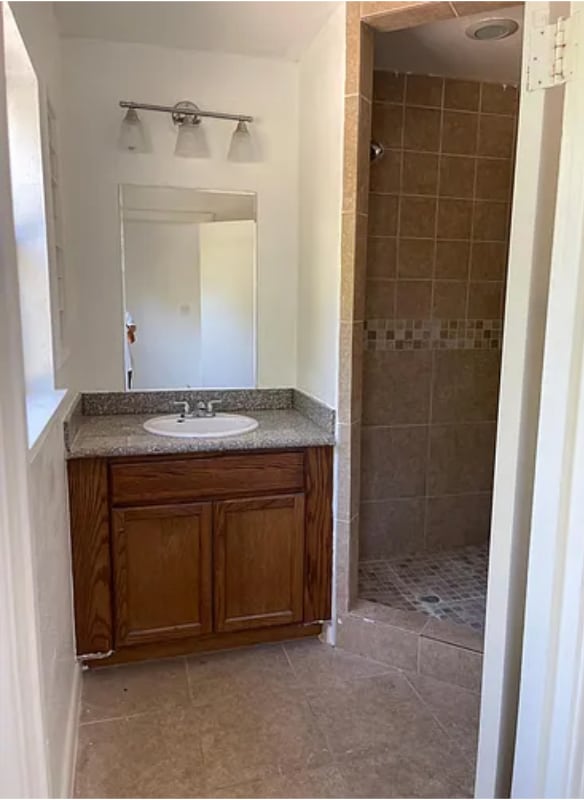 Photo - 123 Haverhill Dr