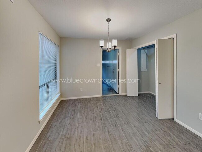 Photo - 2414 S Graham Dr