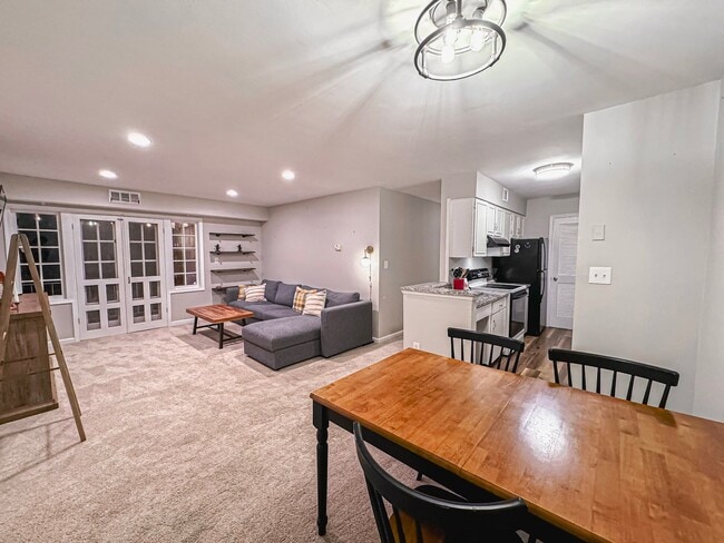 Photo - Beautiful Fully Furnished 2 Bed 1 Bath Con...