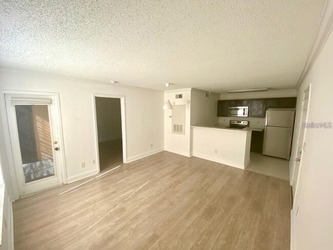 Photo - 2130 Cascades Blvd Unit 105