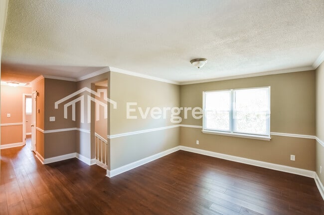 Photo - 4022 Sewall Dr SW