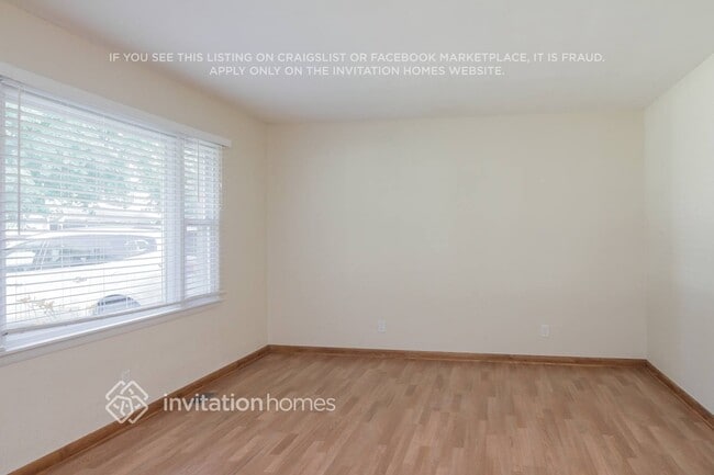 Photo - 301 S Reedwood Dr