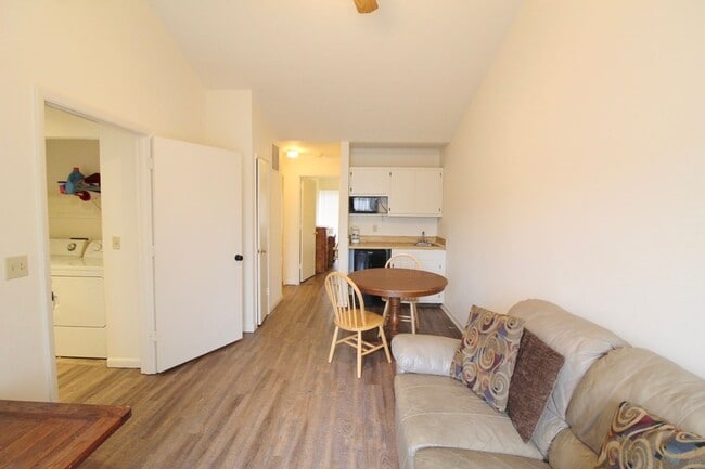 Photo - 1466 Bradley Dr
