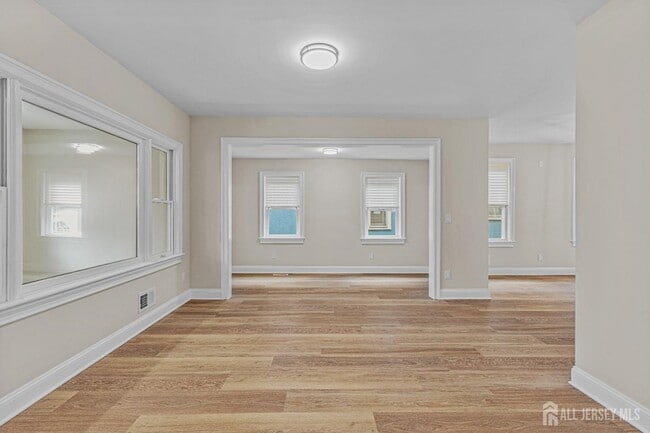 Photo - 307 Wayne St