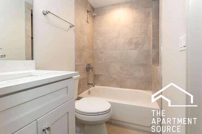 4602 N Winchester Ave Unit 1E