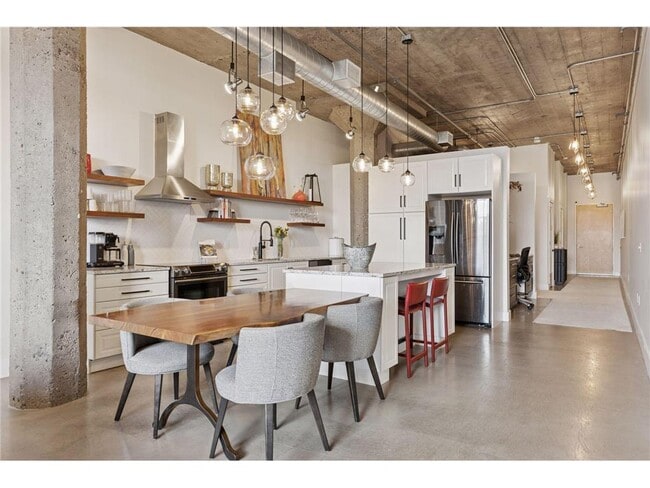 Building Photo - 718 N Washington Ave Unit 505 Rental