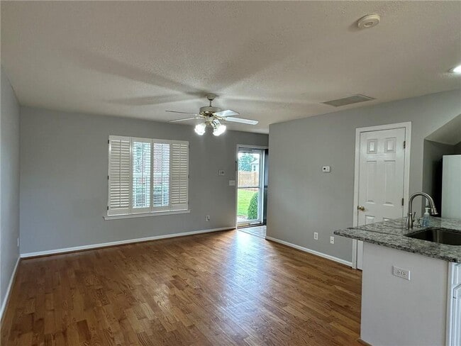 Photo - 2866 Florence Dr