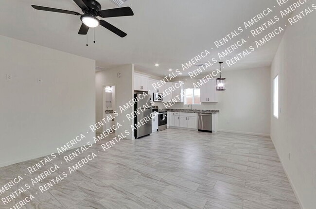 Photo - 3727 N Stone Ave