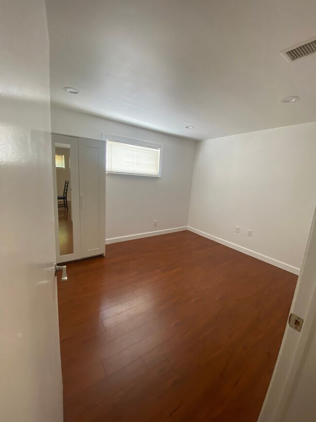 Photo - Large house with ample parking, located in Victoria Park, close to US 1 and Broward Blvd.