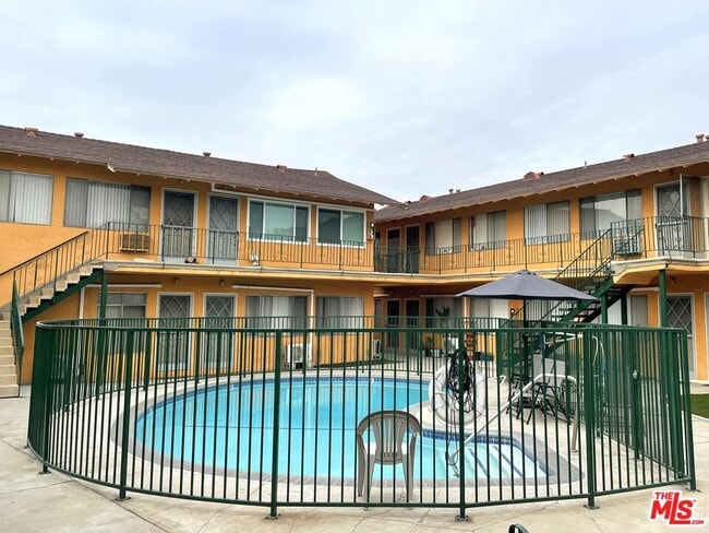 Building Photo - 711 S Sierra Vista Ave Unit U Rental