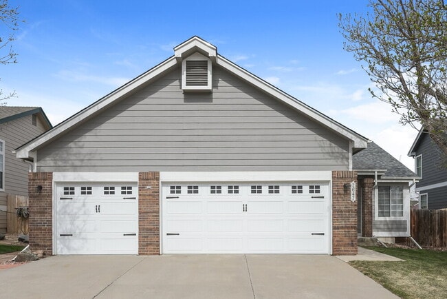 Building Photo - 7647 Halleys Dr