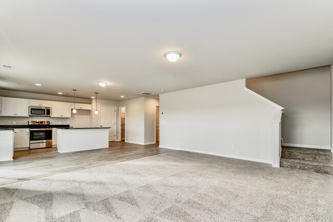 Photo - 427 Tondee Wy