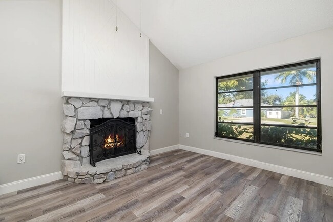 Photo - 928 Laurel Ave