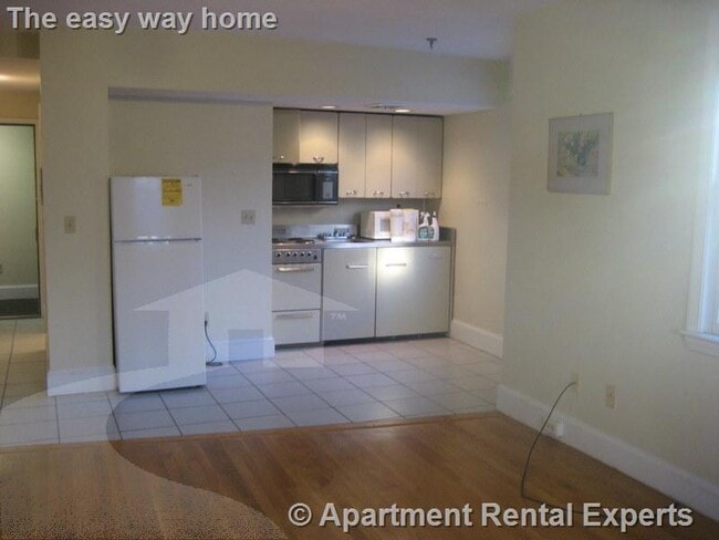 Building Photo - 12 Mt Auburn St Rental