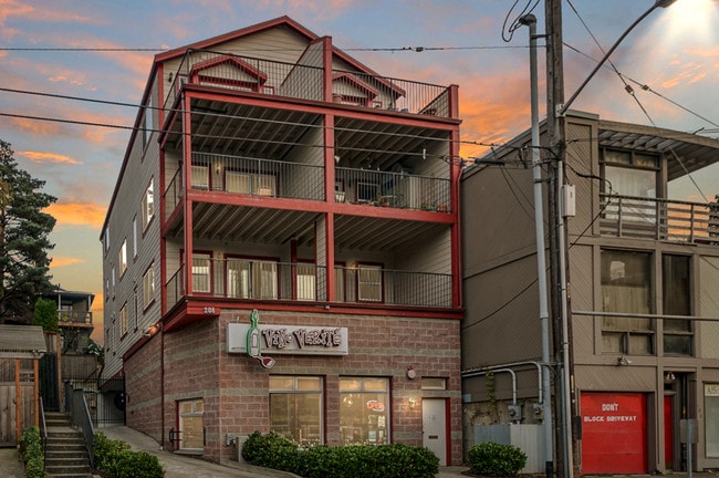 Building Photo - 208 Boylston Ave E Unit #1