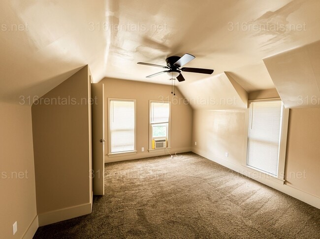 Photo - 120 W 10th St