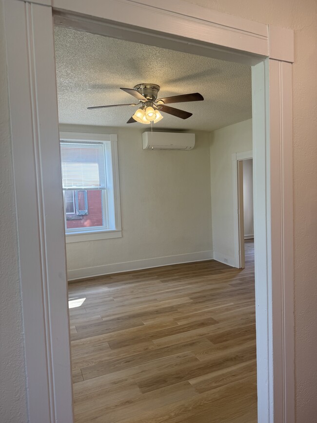 Photo - 137 S Market Ave