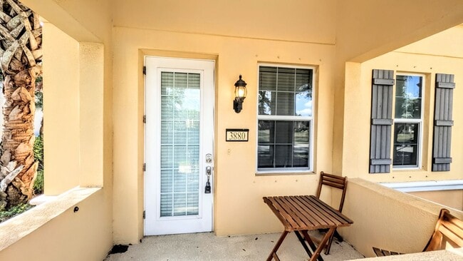 Photo - Seasonal/short term/annual  3/3 spacious townhouse with water view off University PKWY