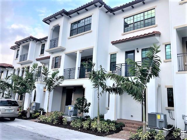 Building Photo - 11717 SW 13th Ct Rental