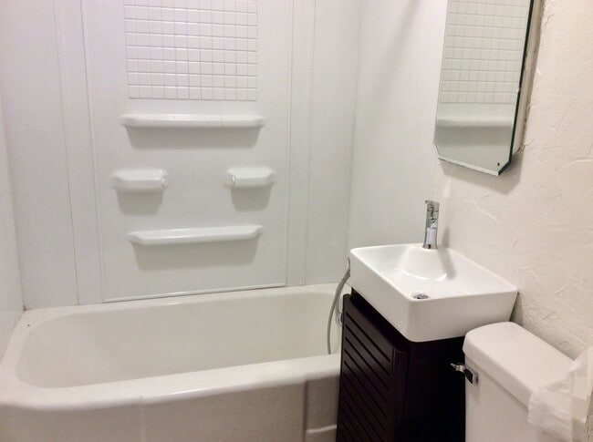 Photo - 1 bedroom, 1 bath House
