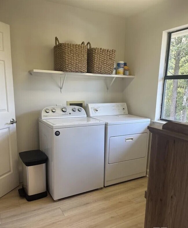 Photo - 2bedr 2bath Amazing Fairhope location-walk to the bay Unit 320