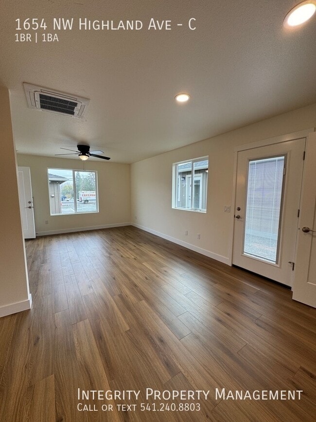 Photo - 1654 NW Highland Ave Unit C