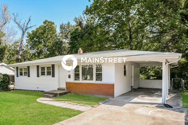 3 Bedroom Pet-Friendly Home in St. Louis, MO with Main Street Renewal