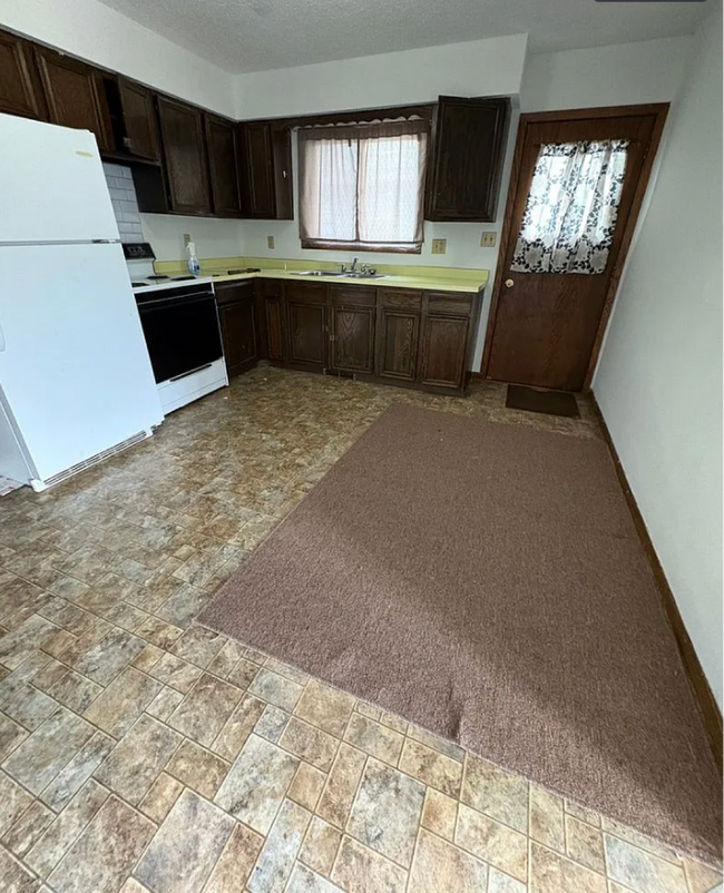 Photo - 2712-2714 Harvey Unit 2712