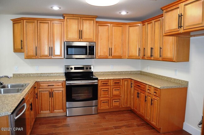 Photo - 1317 W 12th St Unit A