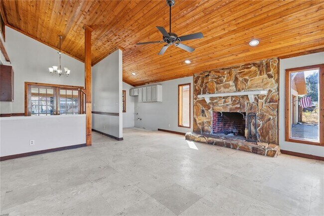 Photo - 10301 Trail Ridge Ln