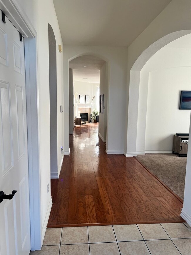 Photo - 1158 Beechwood Ln