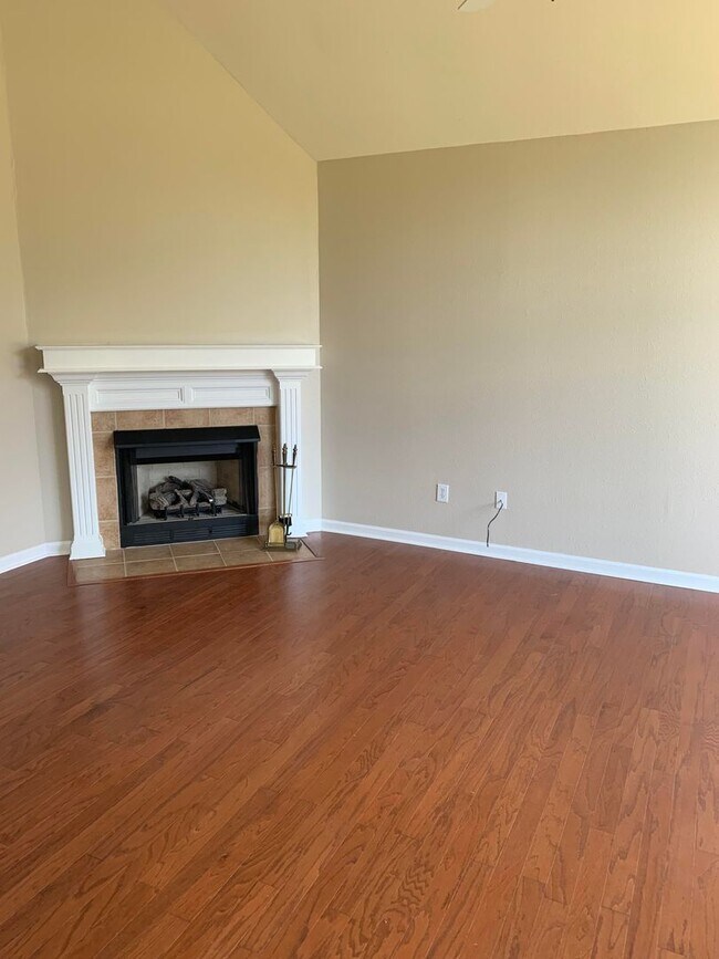 Photo - Nice Rancher in Toney