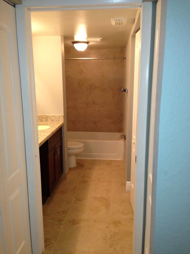 Photo - 2850 N Oakland Forest Dr